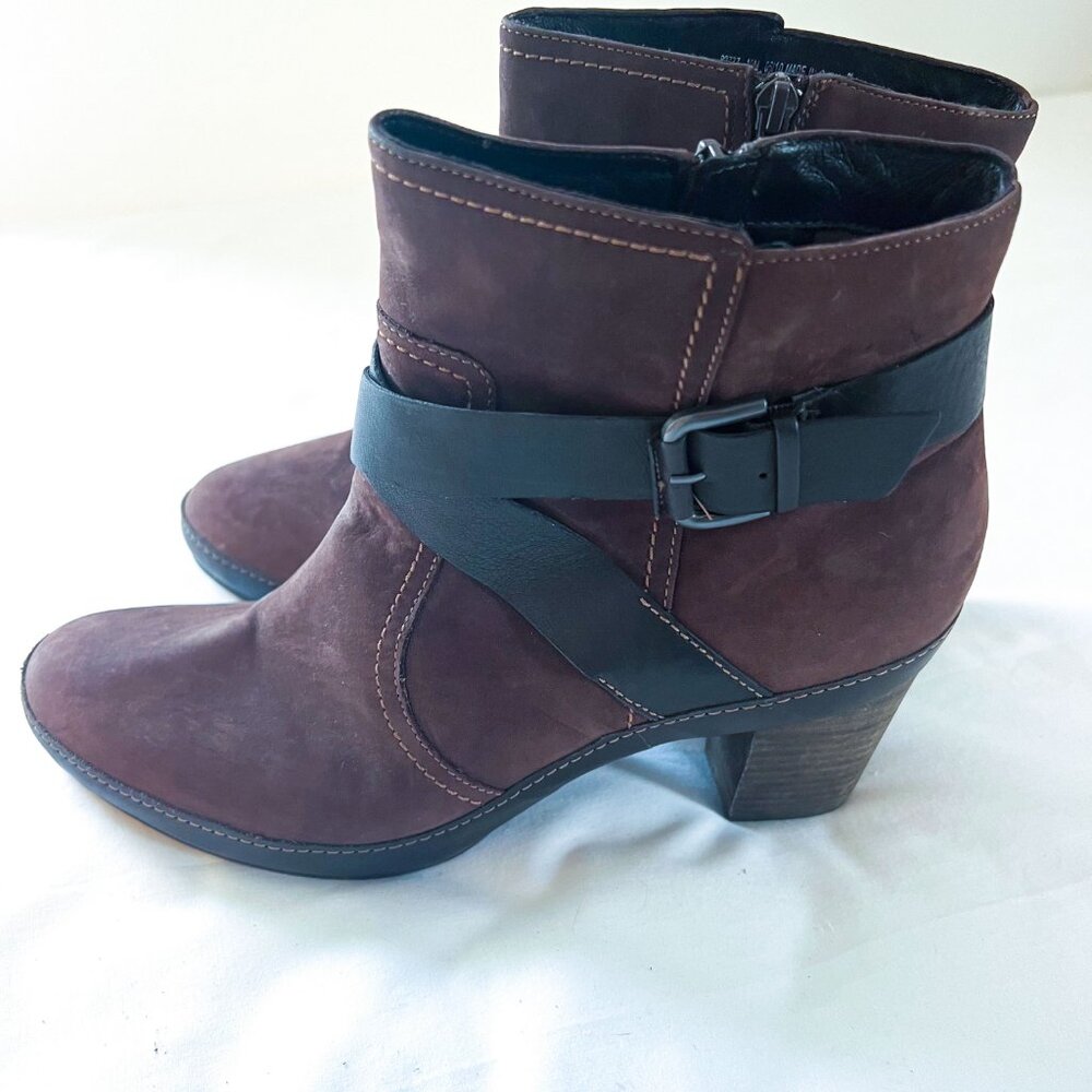 Clarks Artisan Brown Leather Ankle Boots Booties Buckle Strap Zip Up Chunky 10M - Picture 5 of 10